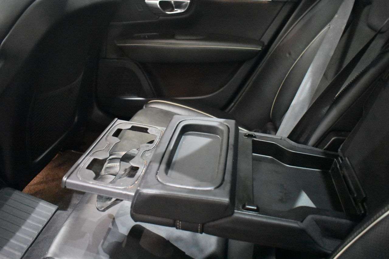 2019 VOLVO V90 2019 VOLVO V90