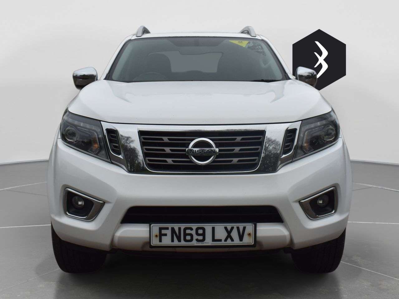 A 2019 NISSAN NAVARA 2.3 dCi Tekna Pickup Double Cab 4dr Diesel Auto 4WD Euro 6 (190 ps) ***128 A 2019 NISSAN NAVARA 2.3 dCi Tekna Pickup Double Cab 4dr Diesel Auto 4WD Euro 6 (190 ps) ***128
