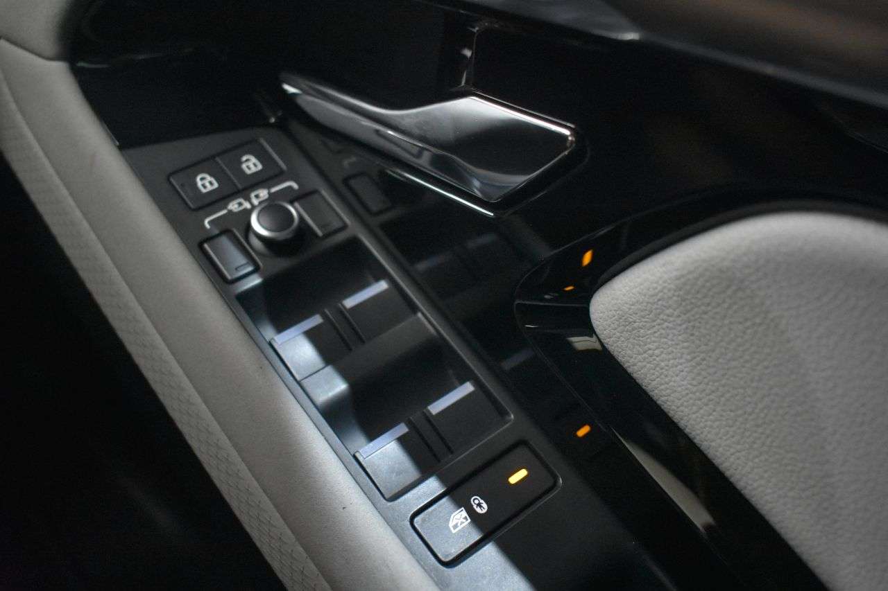 2021 LAND ROVER RANGE ROVER EVOQUE 2021 LAND ROVER RANGE ROVER EVOQUE