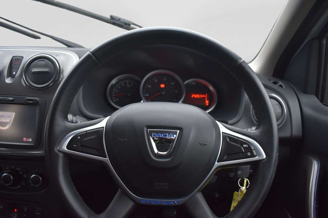 2017 DACIA SANDERO STEPWAY 2017 DACIA SANDERO STEPWAY