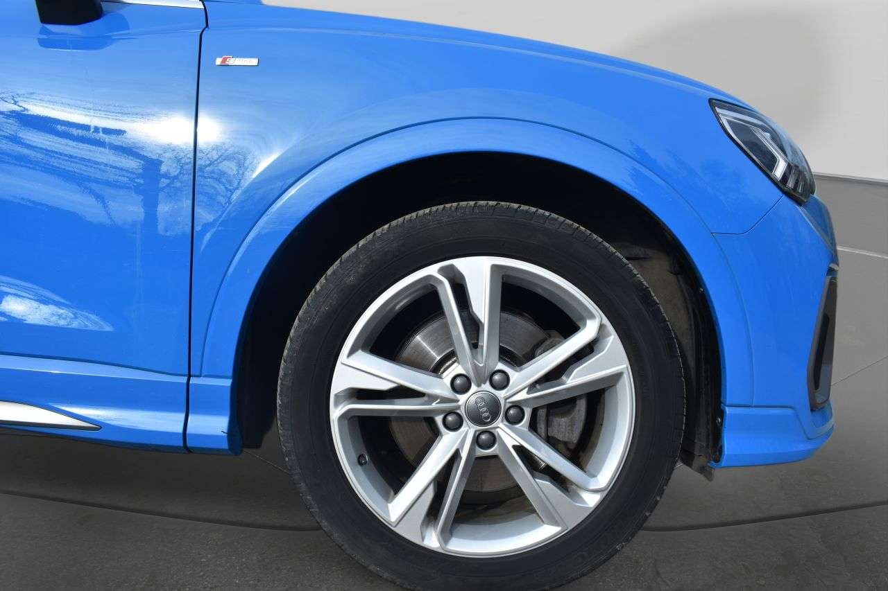 2019 AUDI Q3 2019 AUDI Q3