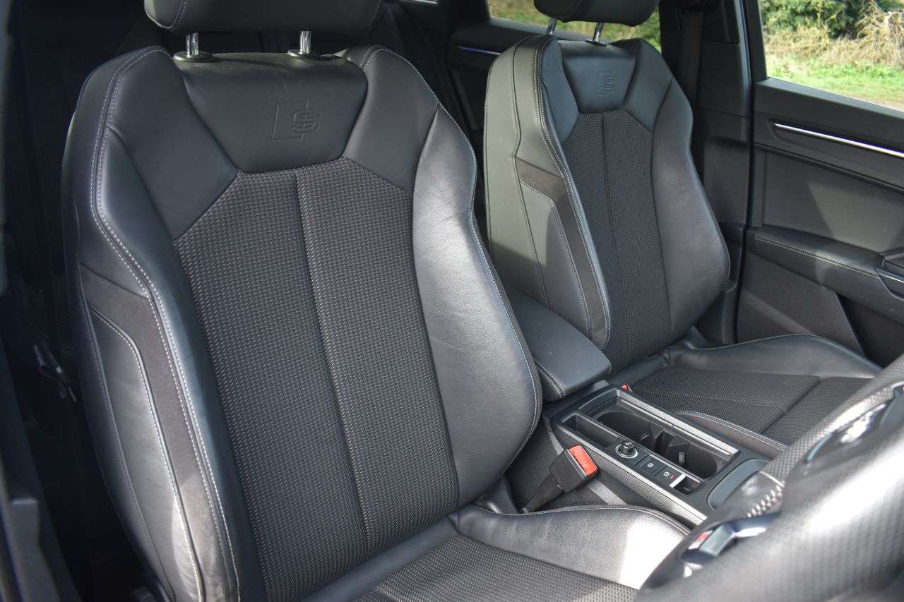 2019 AUDI Q3 2019 AUDI Q3