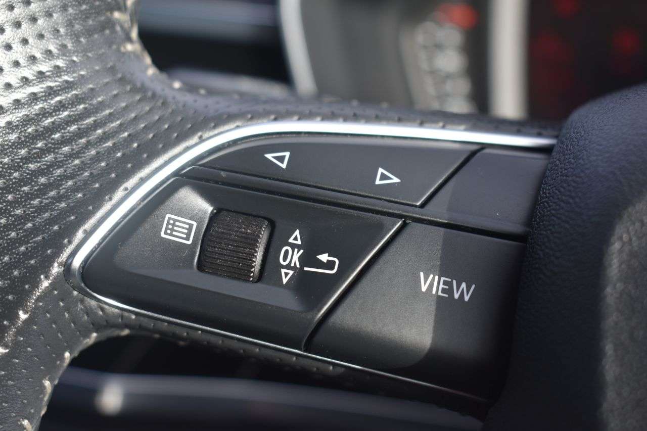 2019 AUDI Q3 2019 AUDI Q3