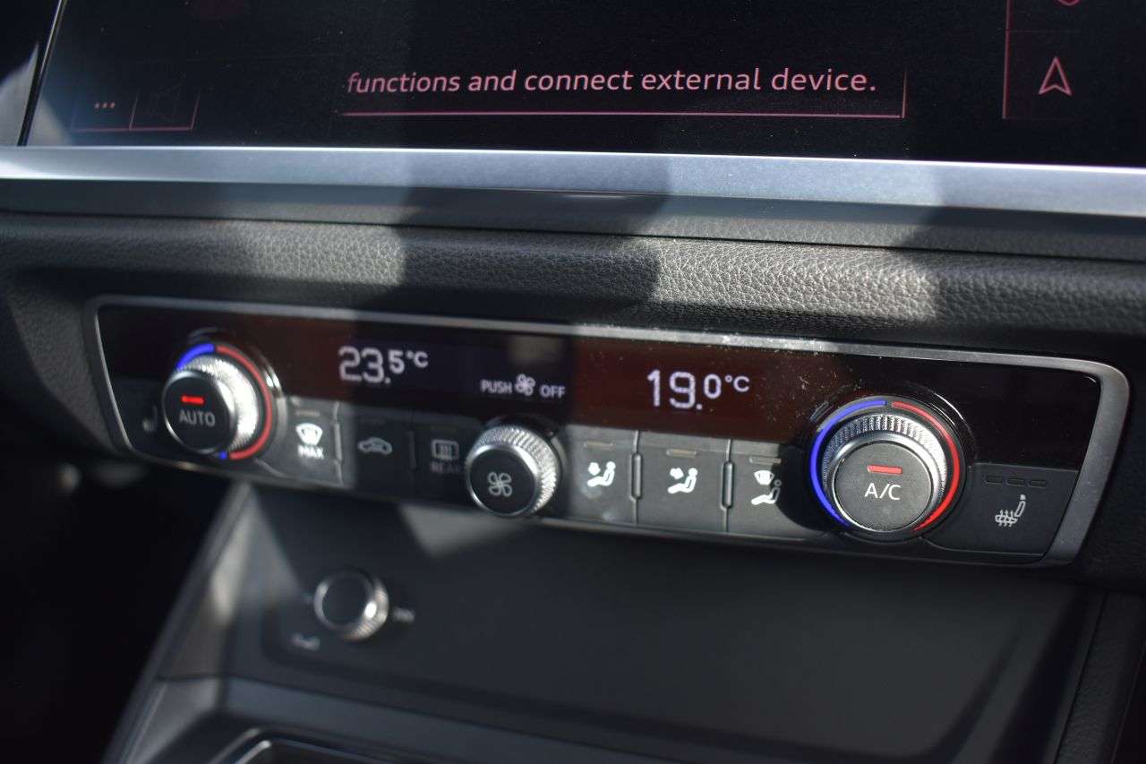 2019 AUDI Q3 2019 AUDI Q3