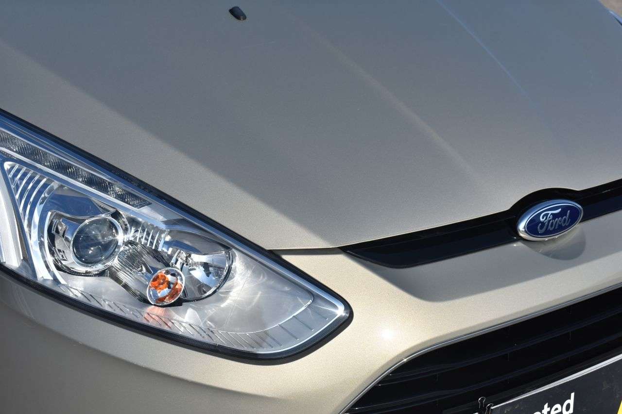 A 2015 FORD B-MAX 1.6 Zetec MPV 5dr Petrol Powershift Euro 5 (105 ps) ***128 AA CHECK*** A 2015 FORD B-MAX 1.6 Zetec MPV 5dr Petrol Powershift Euro 5 (105 ps) ***128 AA CHECK***