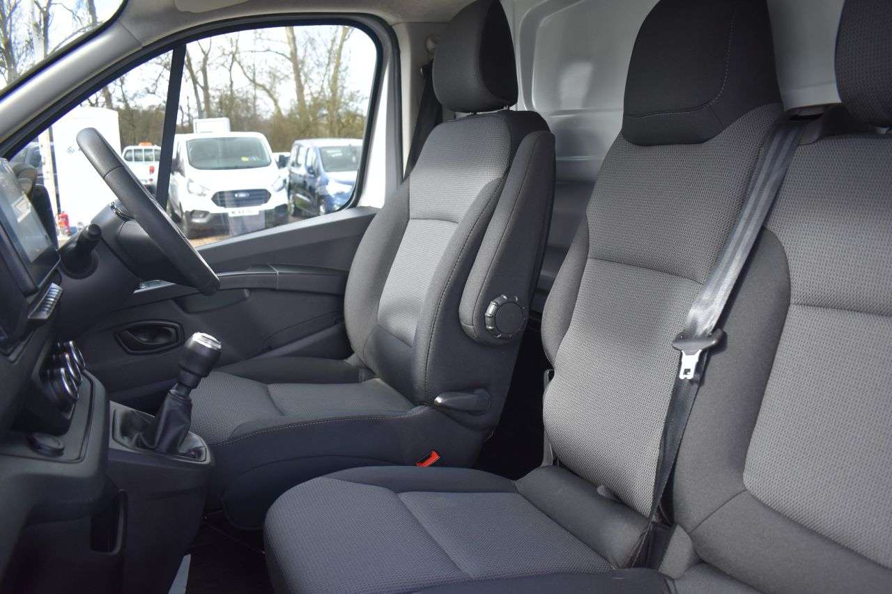 2023 RENAULT TRAFIC 2023 RENAULT TRAFIC