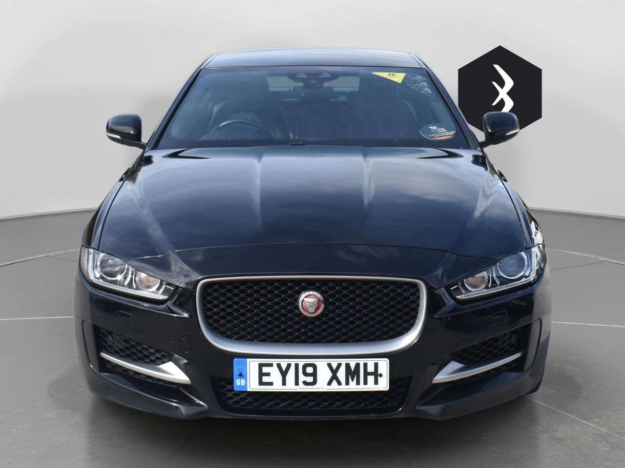 A 2019 JAGUAR XE 2.0d R-Sport Saloon 4dr Diesel Auto Euro 6 (s/s) (180 ps) ***128 AA CHECK** A 2019 JAGUAR XE 2.0d R-Sport Saloon 4dr Diesel Auto Euro 6 (s/s) (180 ps) ***128 AA CHECK**