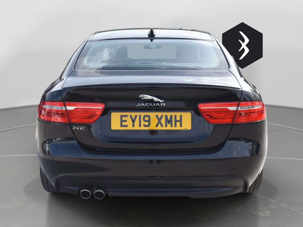 2019 JAGUAR XE 2019 JAGUAR XE