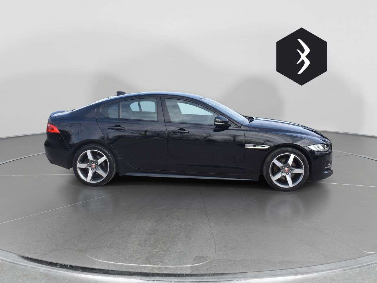 2019 JAGUAR XE 2019 JAGUAR XE