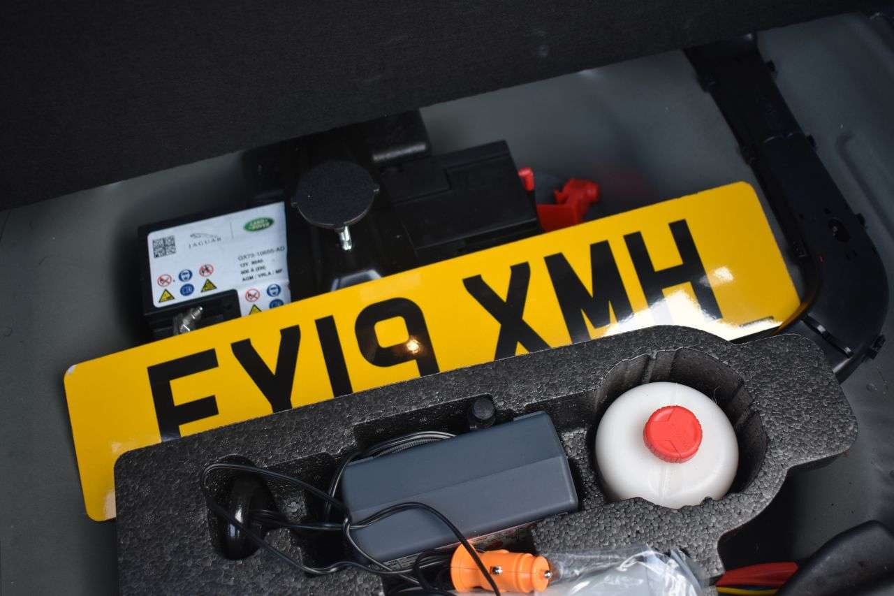 2019 JAGUAR XE 2019 JAGUAR XE