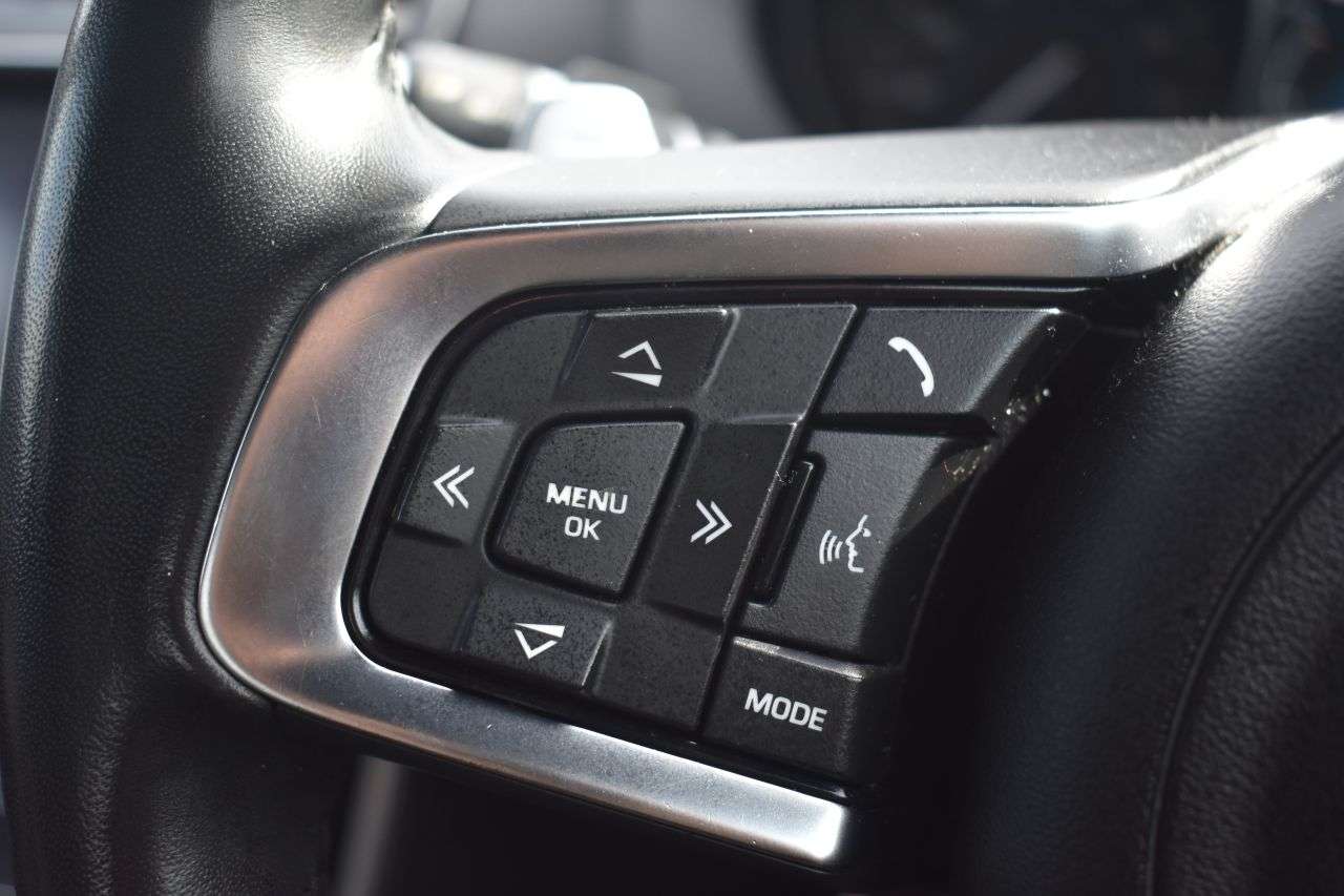 2019 JAGUAR XE 2019 JAGUAR XE