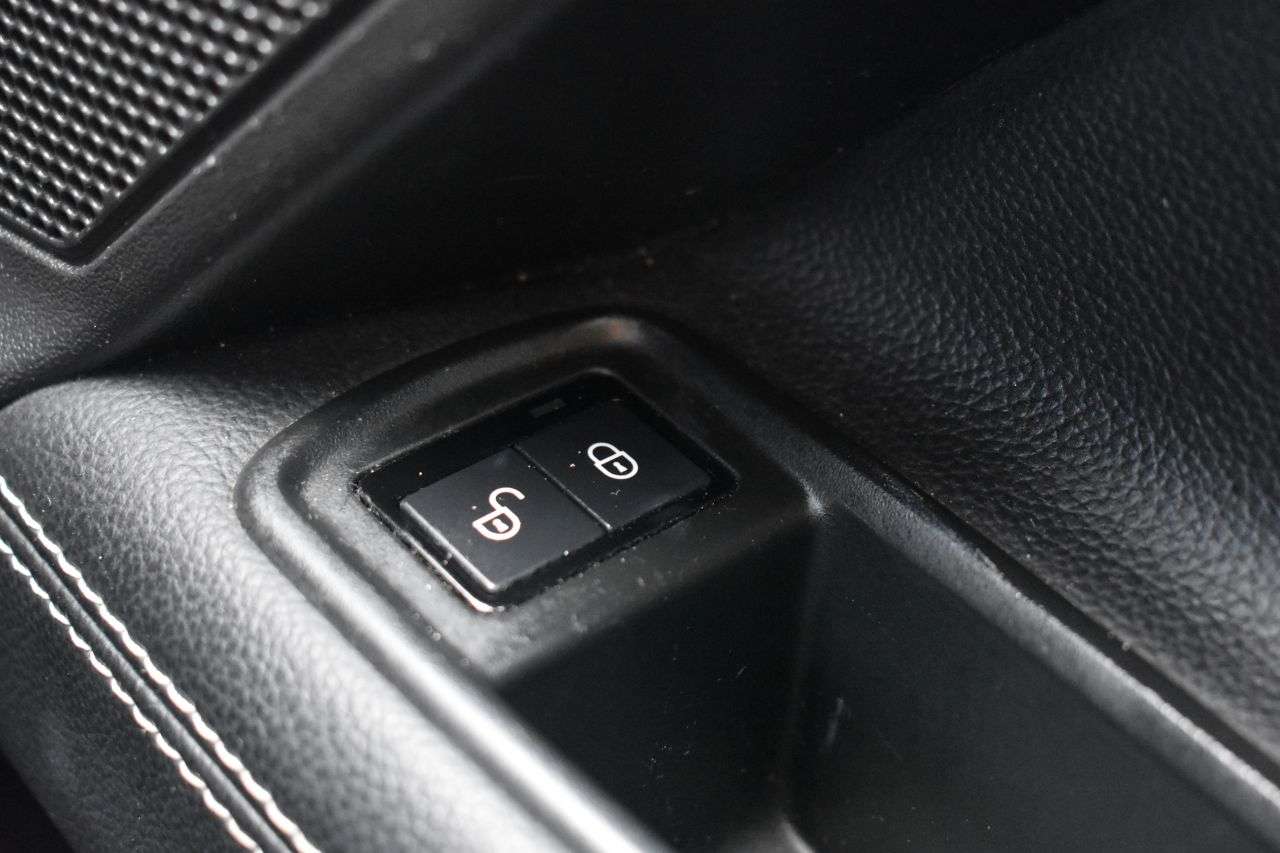 2019 JAGUAR XE 2019 JAGUAR XE