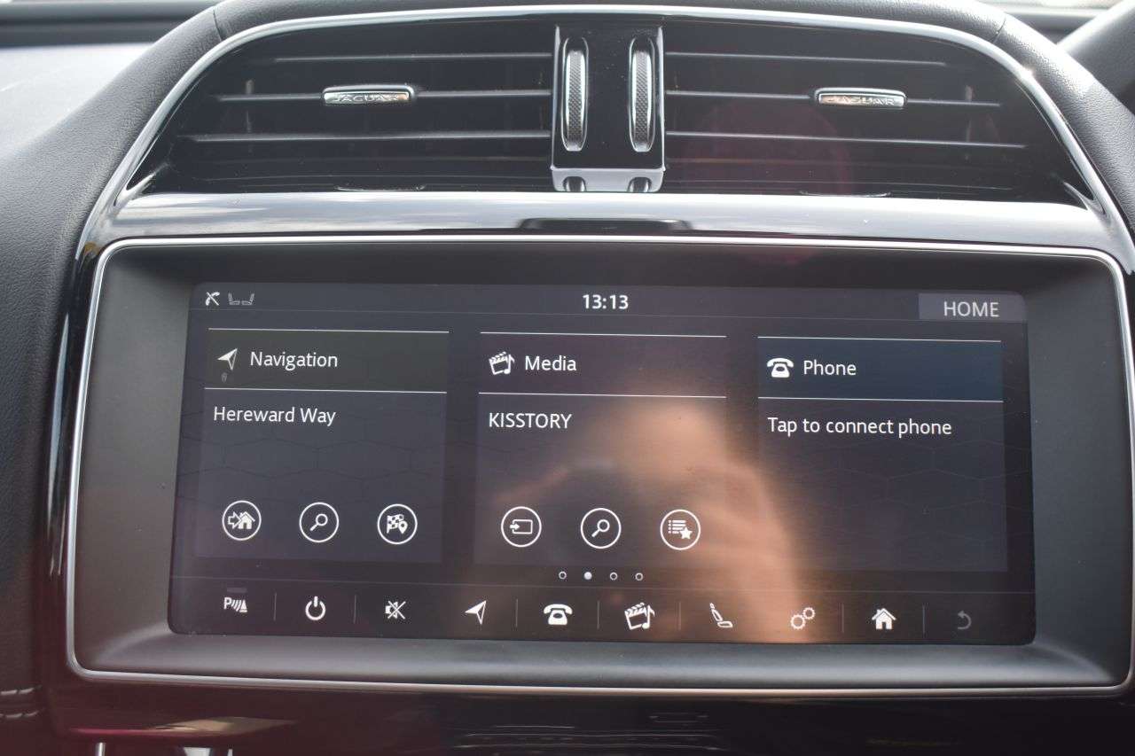 2019 JAGUAR XE 2019 JAGUAR XE