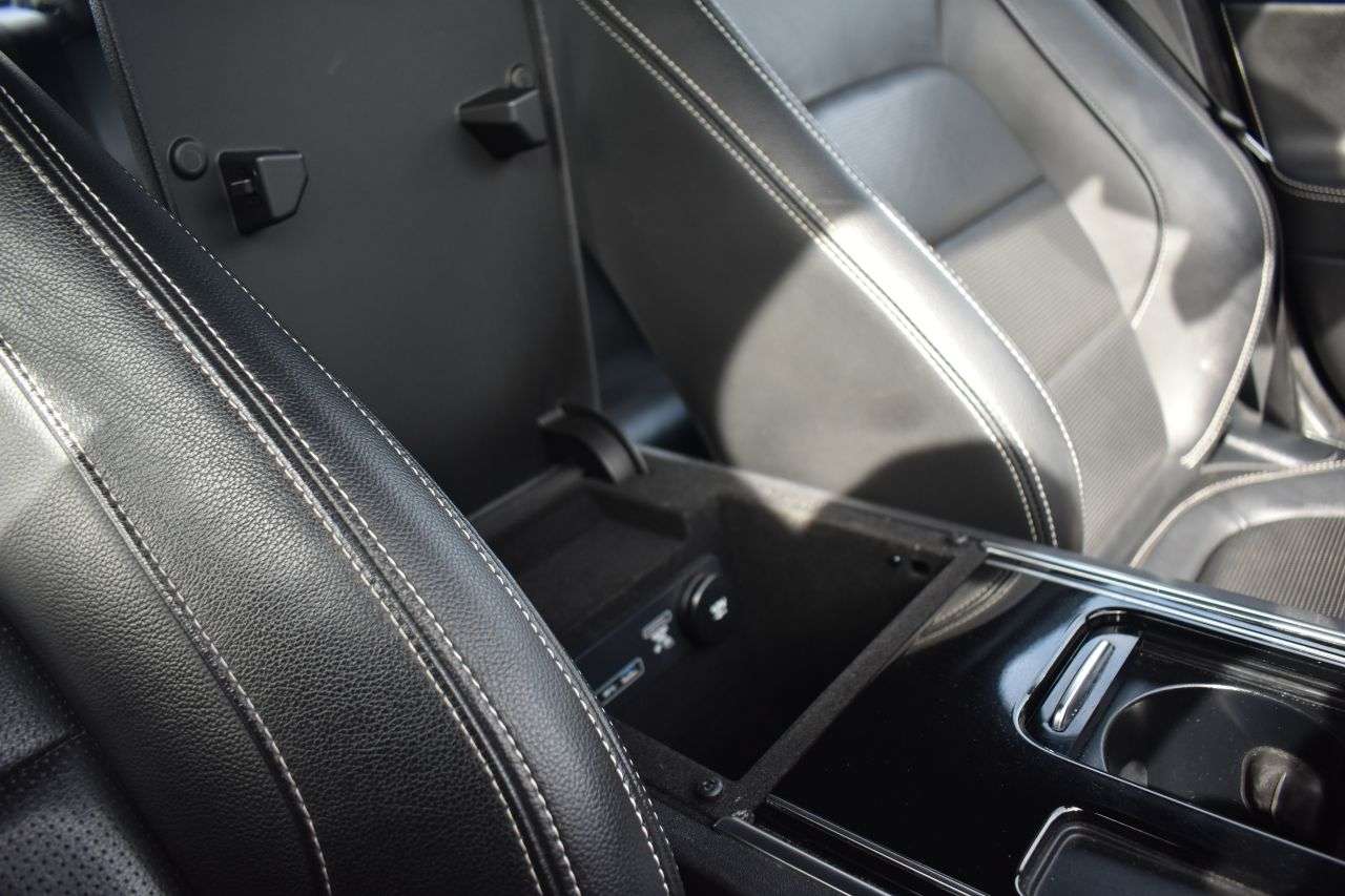 2019 JAGUAR XE 2019 JAGUAR XE