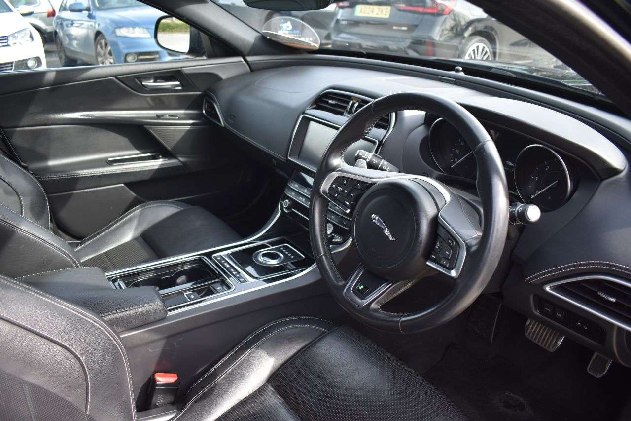 2019 JAGUAR XE 2019 JAGUAR XE