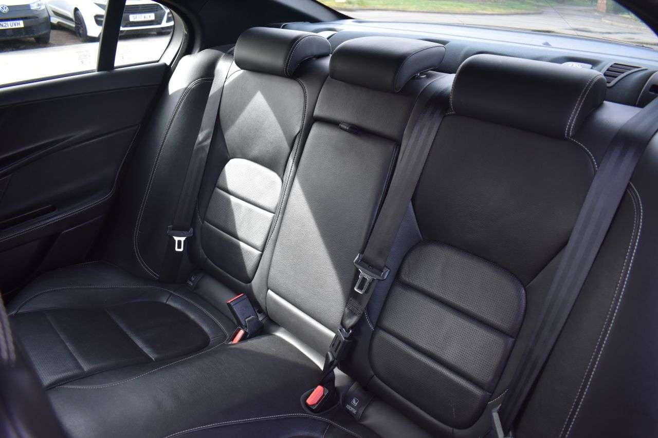 2019 JAGUAR XE 2019 JAGUAR XE