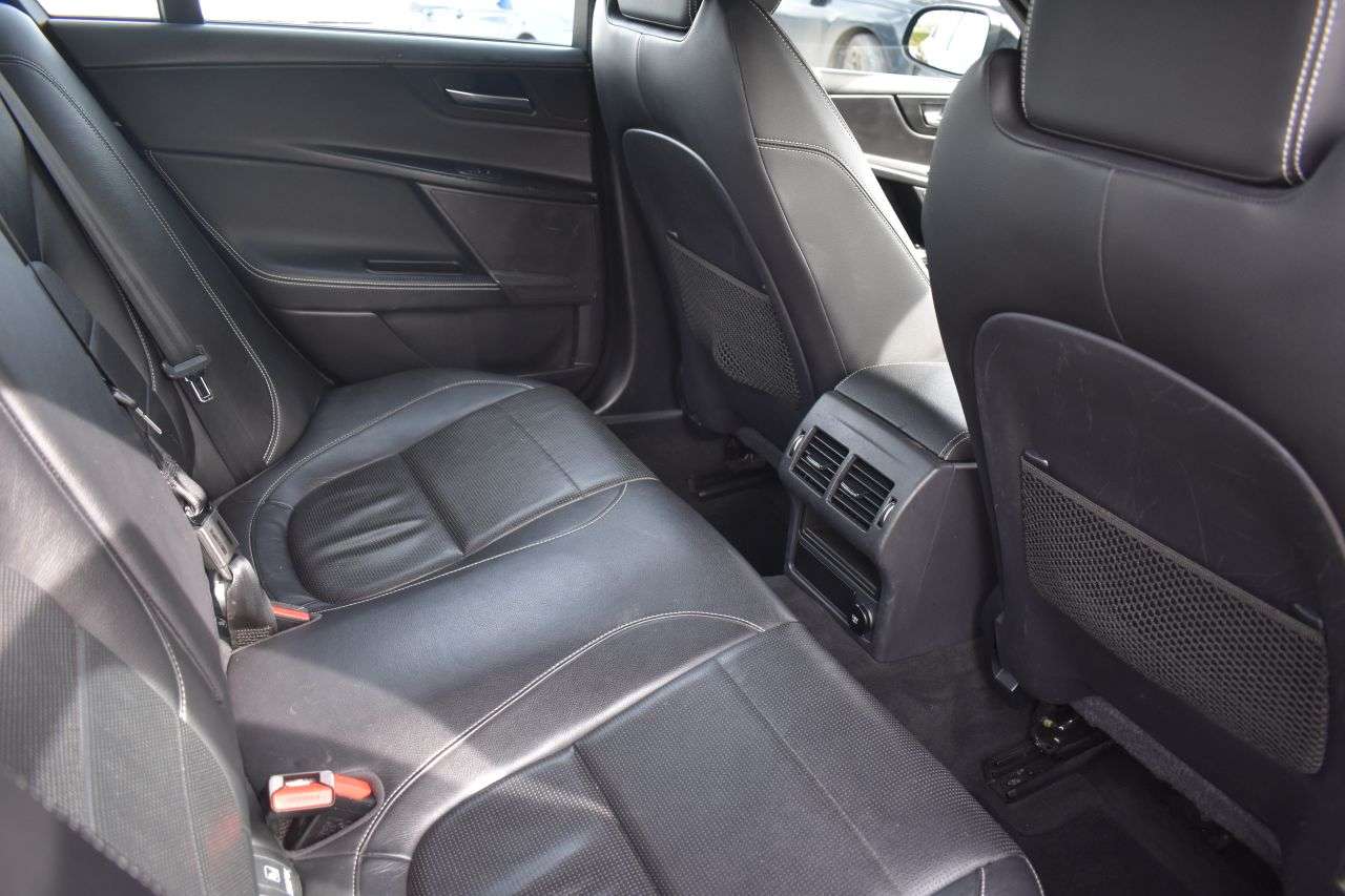 2019 JAGUAR XE 2019 JAGUAR XE