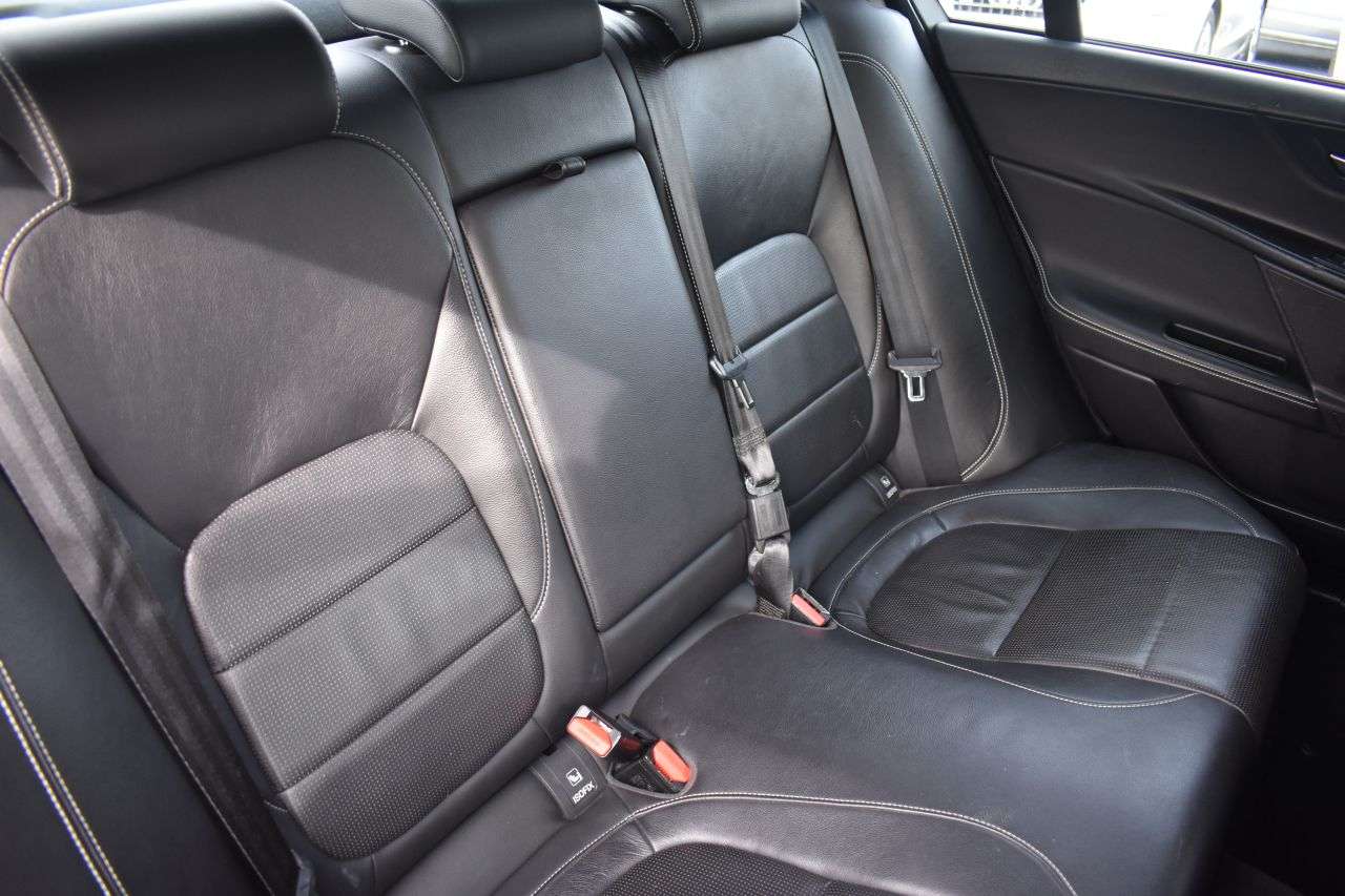 2019 JAGUAR XE 2019 JAGUAR XE