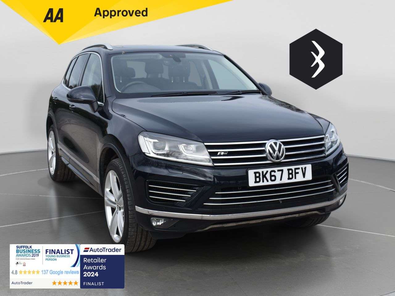 A 2017 VOLKSWAGEN TOUAREG 3.0 TDI V6 R-Line Plus SUV 5dr Diesel Tiptronic 4WD Euro 6 (s/s) (262 ps) * A 2017 VOLKSWAGEN TOUAREG 3.0 TDI V6 R-Line Plus SUV 5dr Diesel Tiptronic 4WD Euro 6 (s/s) (262 ps) *
