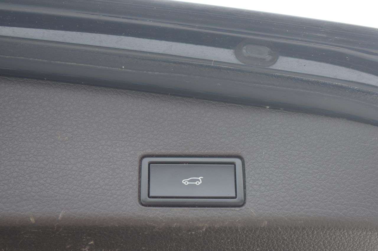 2017 VOLKSWAGEN TOUAREG 2017 VOLKSWAGEN TOUAREG