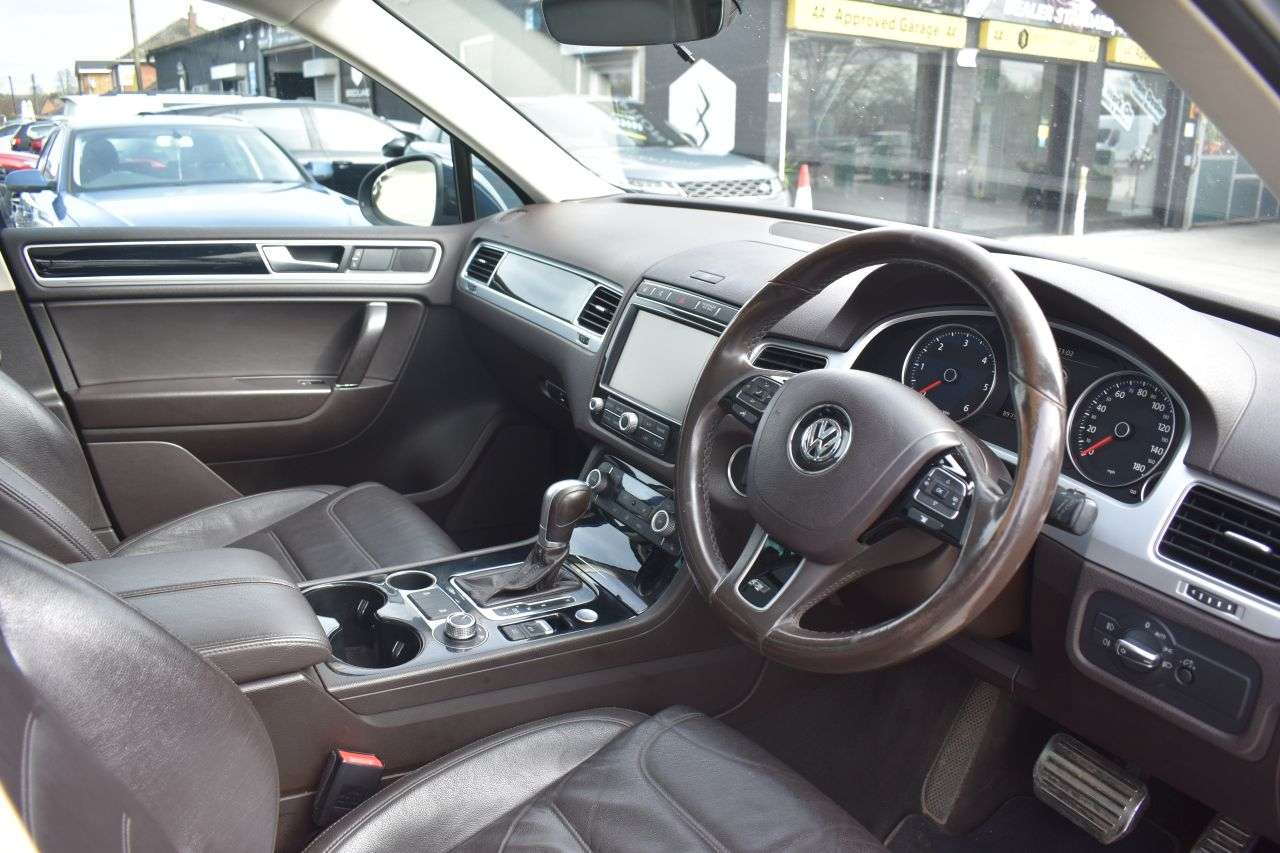 2017 VOLKSWAGEN TOUAREG 2017 VOLKSWAGEN TOUAREG
