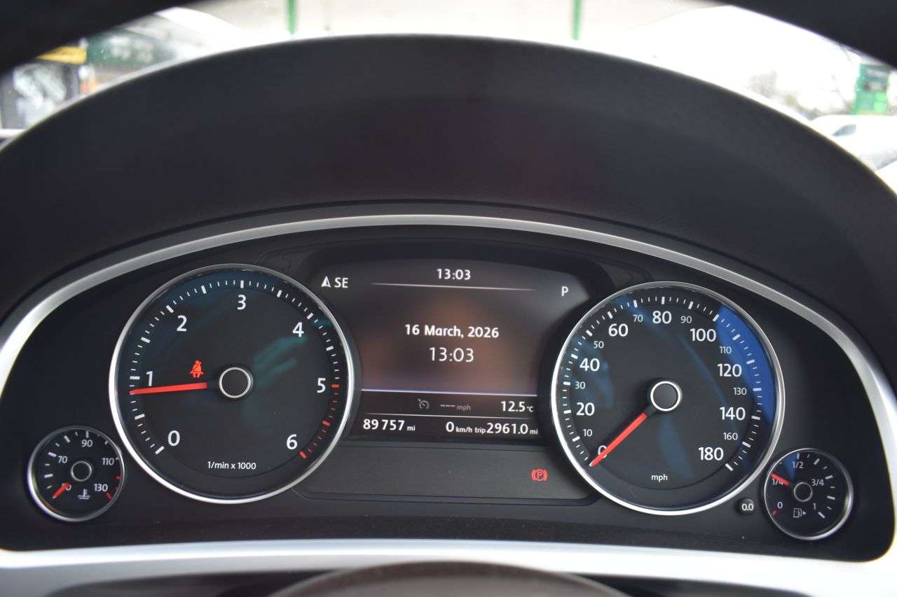 2017 VOLKSWAGEN TOUAREG 2017 VOLKSWAGEN TOUAREG