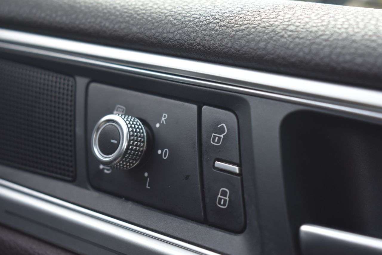 2017 VOLKSWAGEN TOUAREG 2017 VOLKSWAGEN TOUAREG