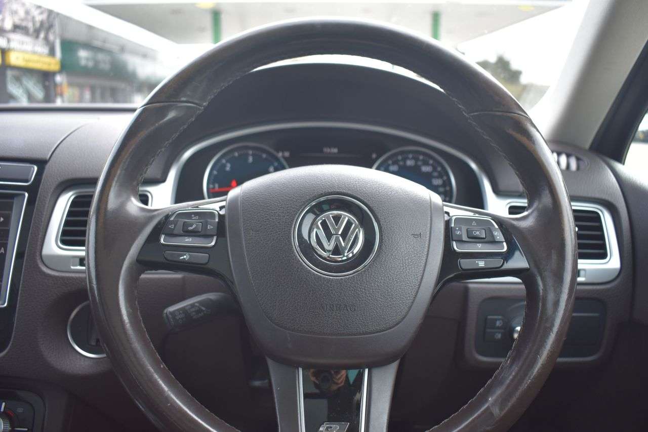 2017 VOLKSWAGEN TOUAREG 2017 VOLKSWAGEN TOUAREG
