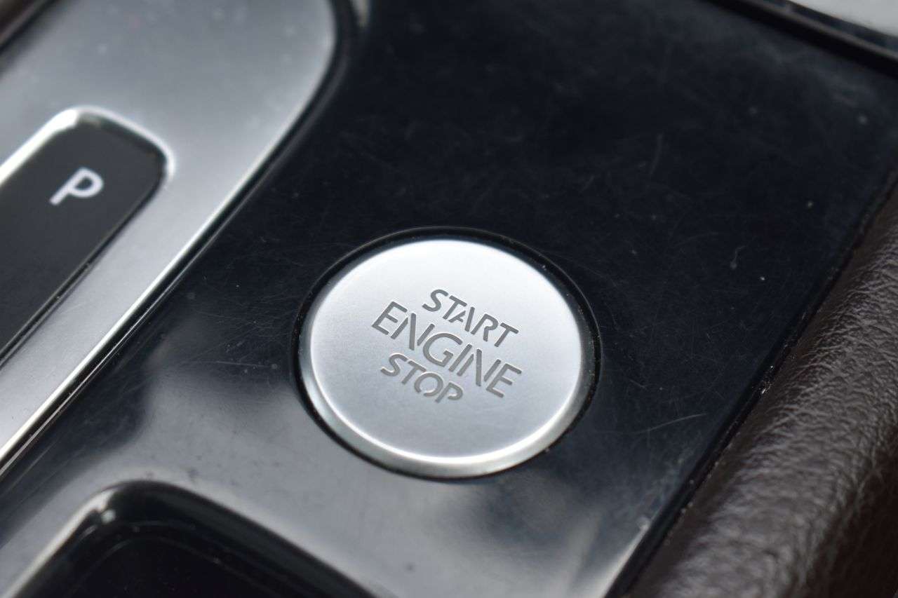 2017 VOLKSWAGEN TOUAREG 2017 VOLKSWAGEN TOUAREG