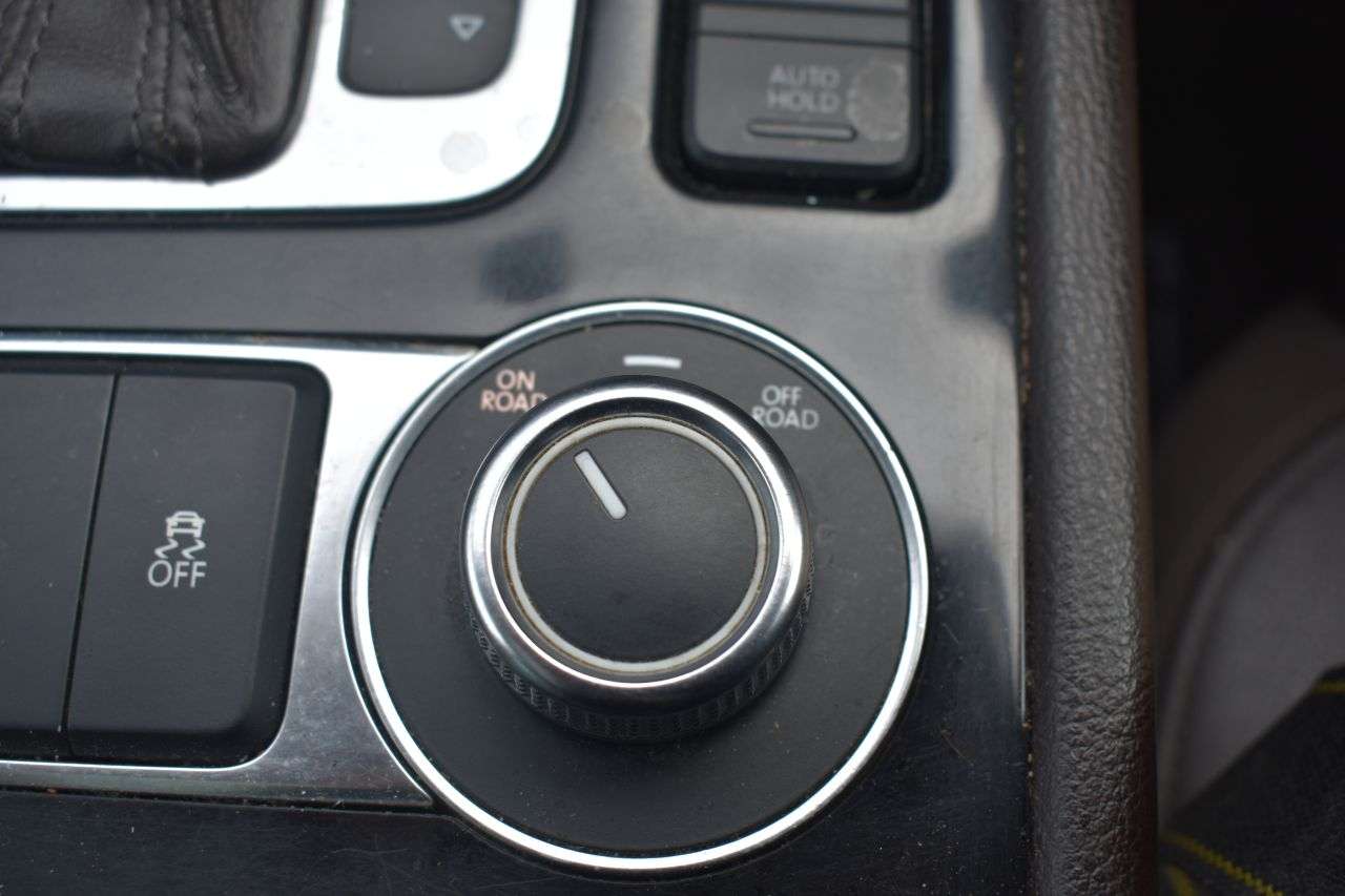 2017 VOLKSWAGEN TOUAREG 2017 VOLKSWAGEN TOUAREG