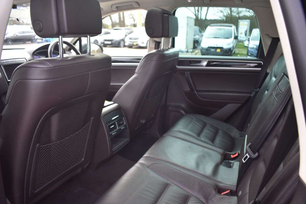 2017 VOLKSWAGEN TOUAREG 2017 VOLKSWAGEN TOUAREG