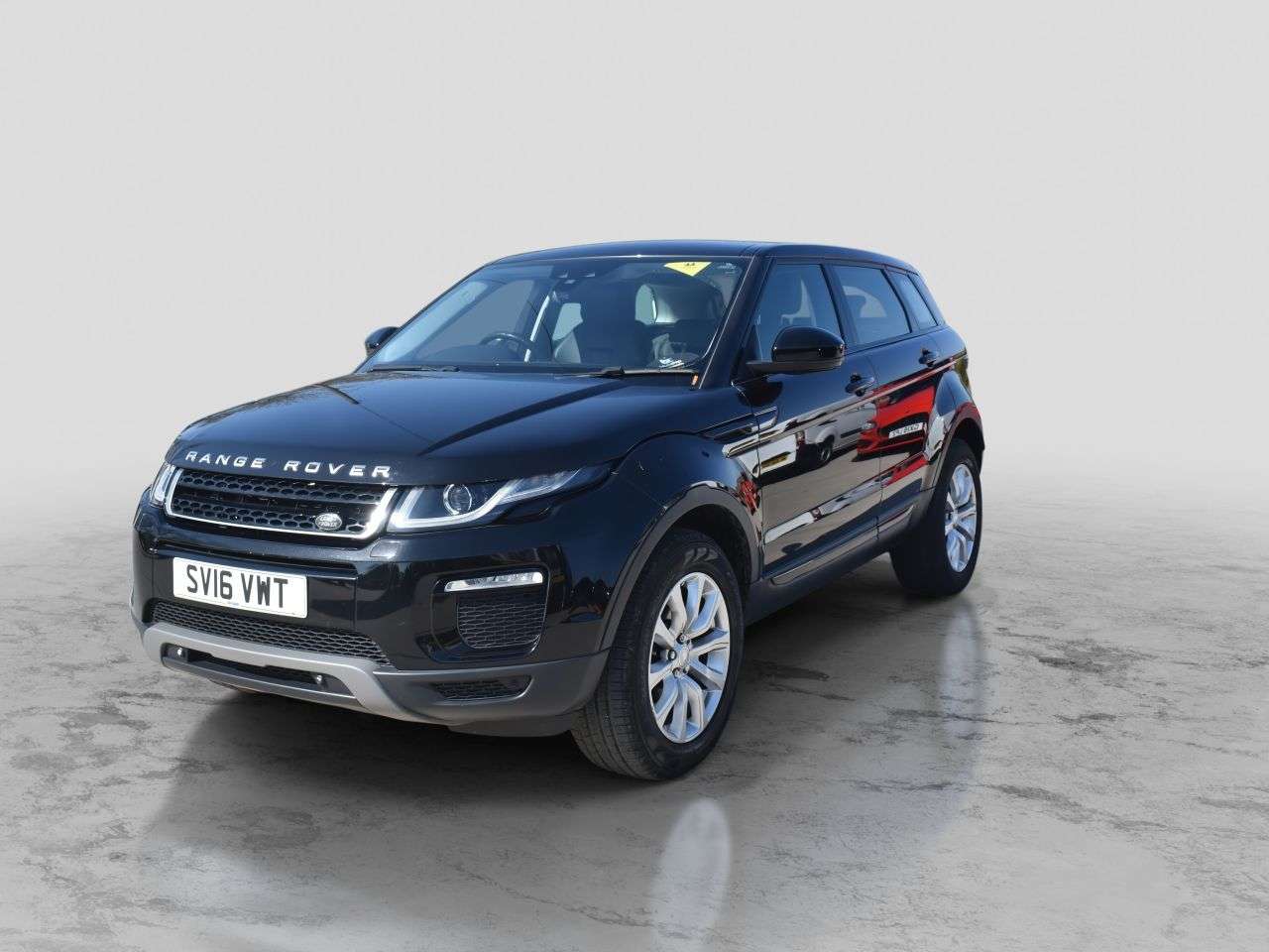 A 2016 LAND ROVER RANGE ROVER EVOQUE 2.0 TD4 SE Tech SUV 5dr Diesel Auto 4WD Euro 6 (s/s) (180 ps) ***128 AA POI A 2016 LAND ROVER RANGE ROVER EVOQUE 2.0 TD4 SE Tech SUV 5dr Diesel Auto 4WD Euro 6 (s/s) (180 ps) ***128 AA POI
