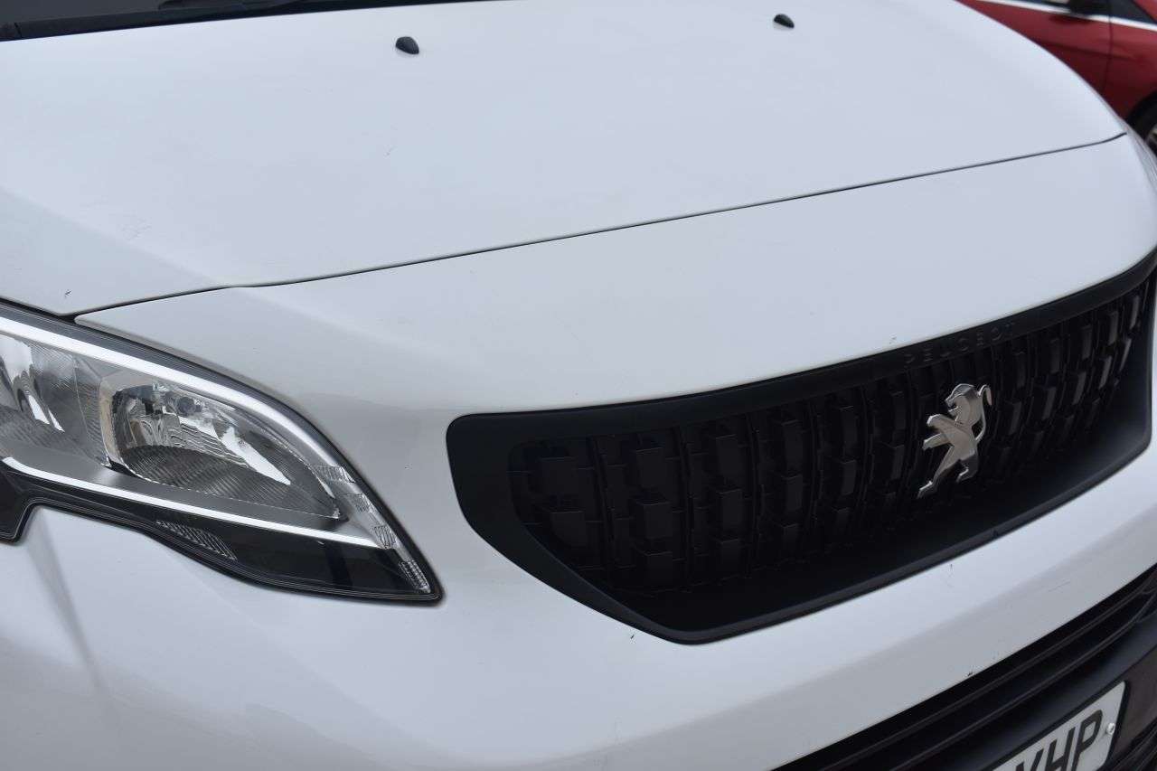 A 2023 PEUGEOT EXPERT 1.5 BlueHDi 1000 Professional Premium + Standard Panel Van 6dr Diesel Manua A 2023 PEUGEOT EXPERT 1.5 BlueHDi 1000 Professional Premium + Standard Panel Van 6dr Diesel Manua