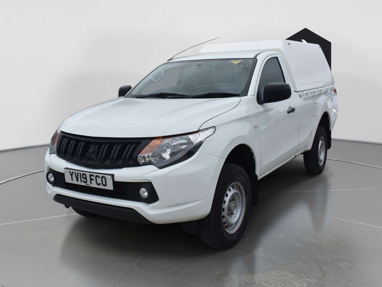 A 2019 MITSUBISHI L200 2.4 DI-D SC 4Life Pickup 2dr Diesel Manual 4WD Euro 6 (s/s) (154 ps) ***128 A 2019 MITSUBISHI L200 2.4 DI-D SC 4Life Pickup 2dr Diesel Manual 4WD Euro 6 (s/s) (154 ps) ***128