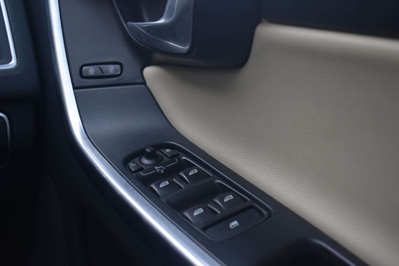 2015 VOLVO XC60 2015 VOLVO XC60