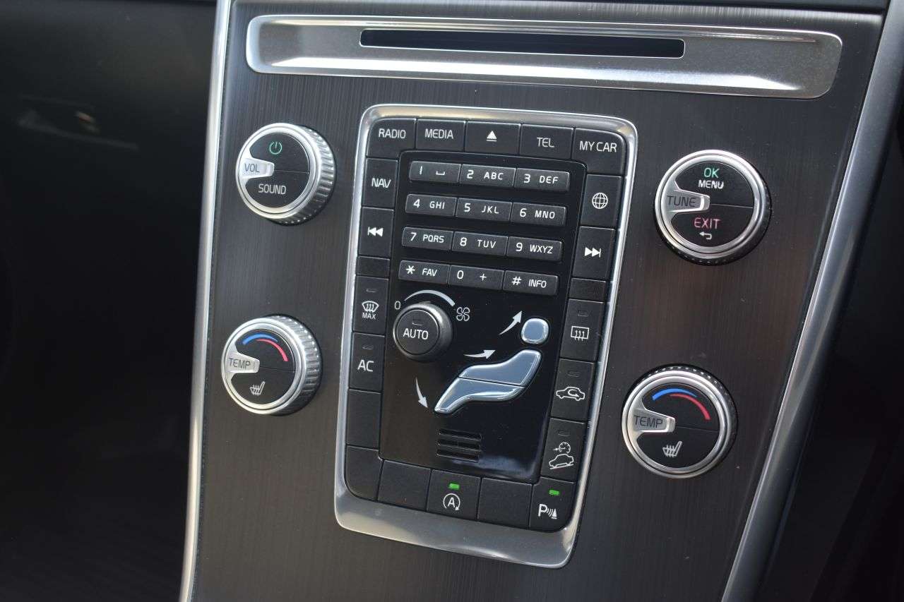 2015 VOLVO XC60 2015 VOLVO XC60