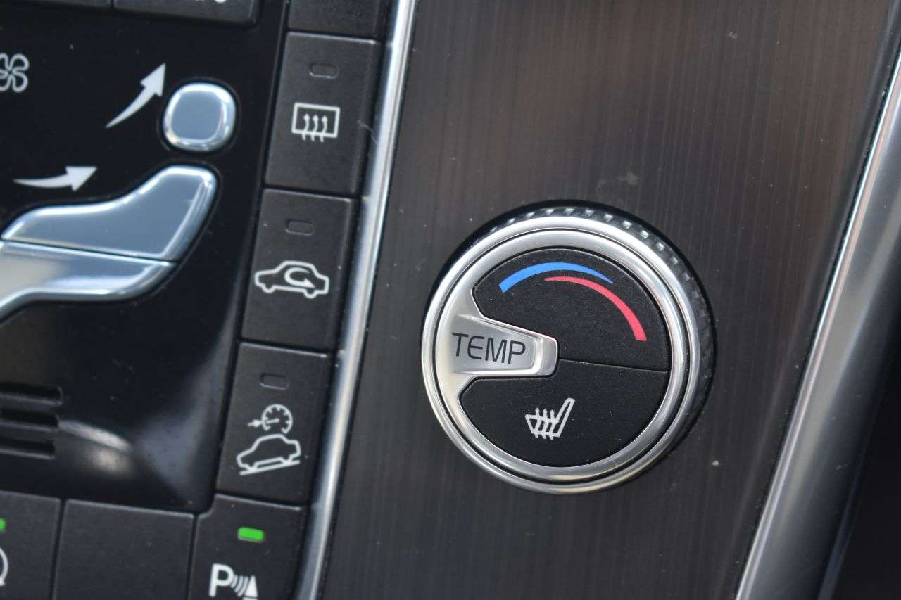 2015 VOLVO XC60 2015 VOLVO XC60