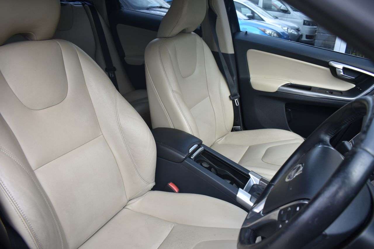 2015 VOLVO XC60 2015 VOLVO XC60