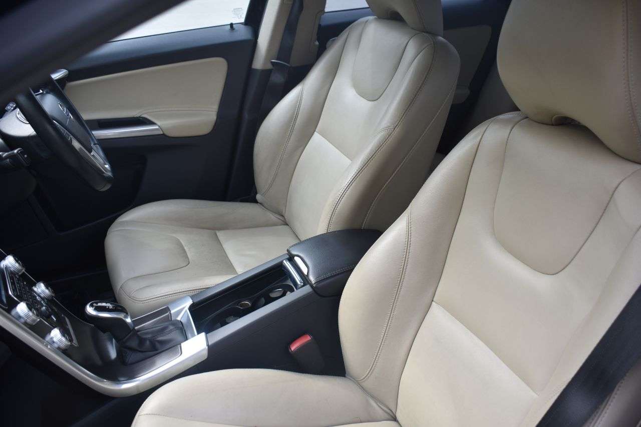 2015 VOLVO XC60 2015 VOLVO XC60