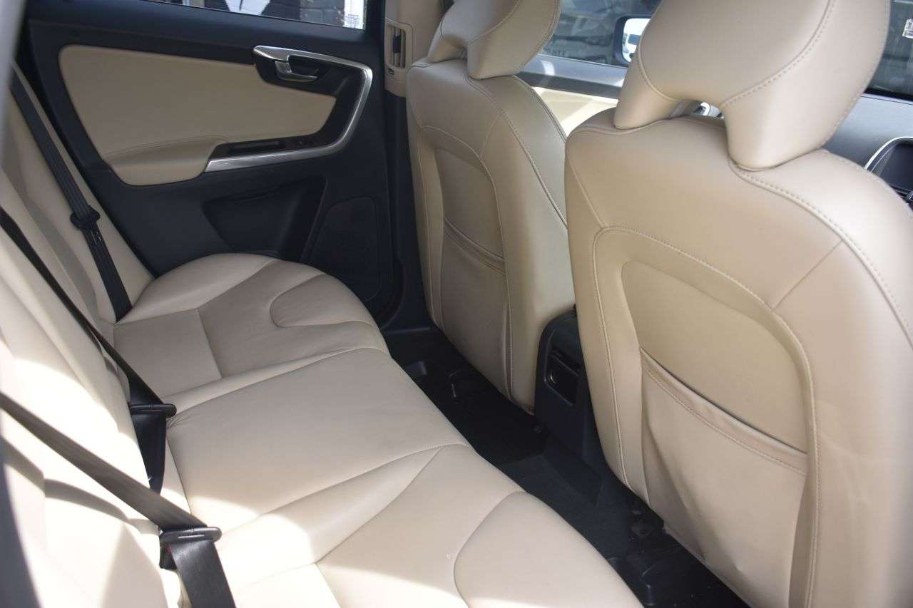2015 VOLVO XC60 2015 VOLVO XC60