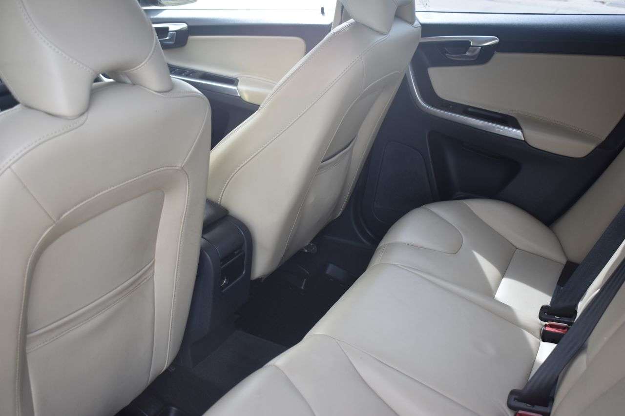 2015 VOLVO XC60 2015 VOLVO XC60