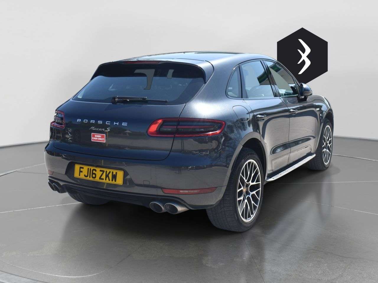 2016 PORSCHE MACAN 2016 PORSCHE MACAN