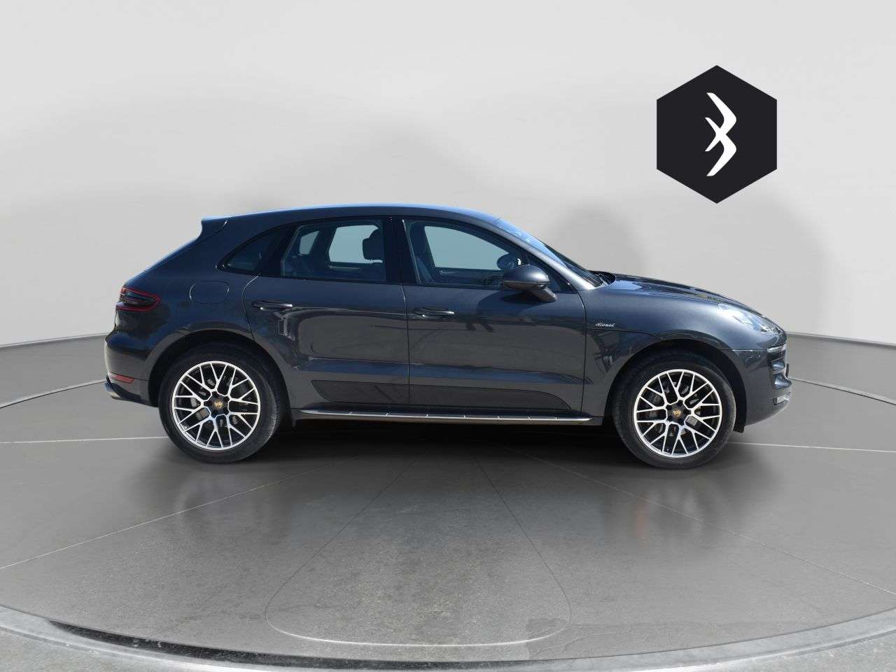 2016 PORSCHE MACAN 2016 PORSCHE MACAN