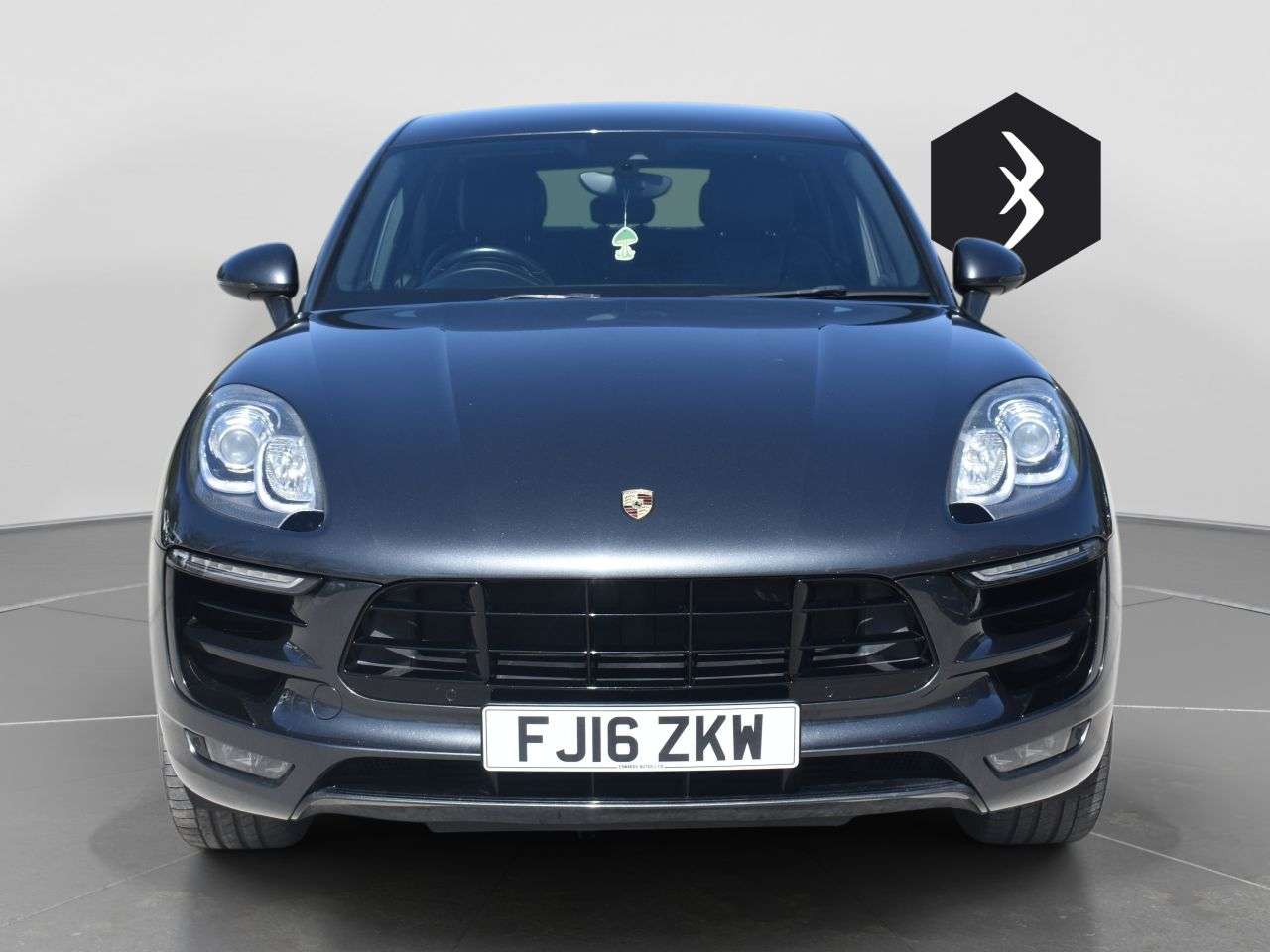 A 2016 PORSCHE MACAN 3.0 TD V6 S SUV 5dr Diesel PDK 4WD Euro 6 (s/s) (258 ps) ***128 AA CHECK*** A 2016 PORSCHE MACAN 3.0 TD V6 S SUV 5dr Diesel PDK 4WD Euro 6 (s/s) (258 ps) ***128 AA CHECK***