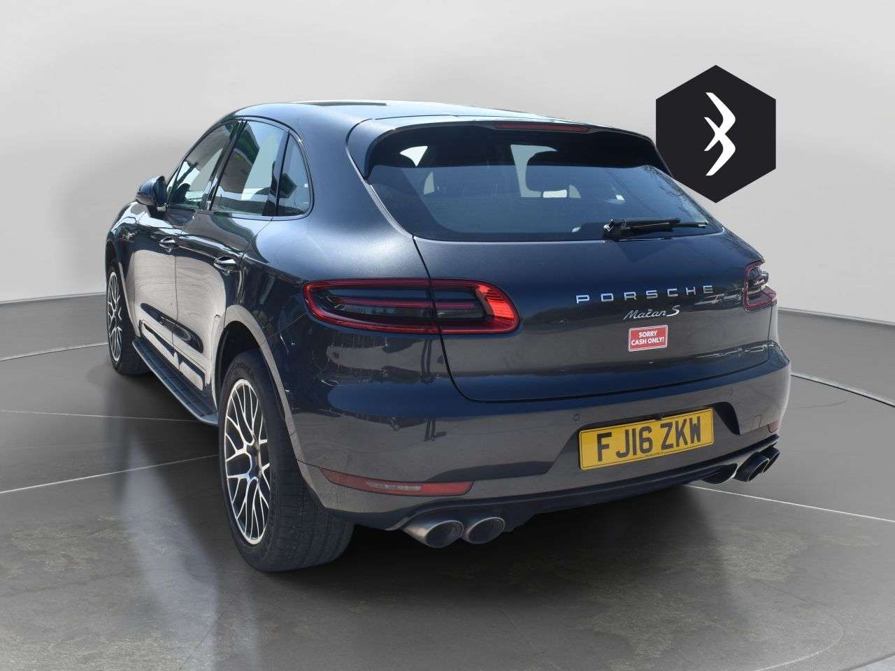 2016 PORSCHE MACAN 2016 PORSCHE MACAN