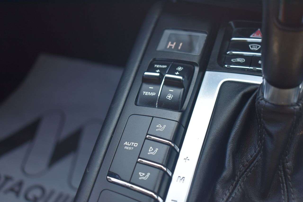 2016 PORSCHE MACAN 2016 PORSCHE MACAN