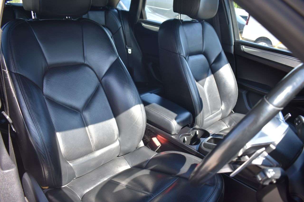 2016 PORSCHE MACAN 2016 PORSCHE MACAN