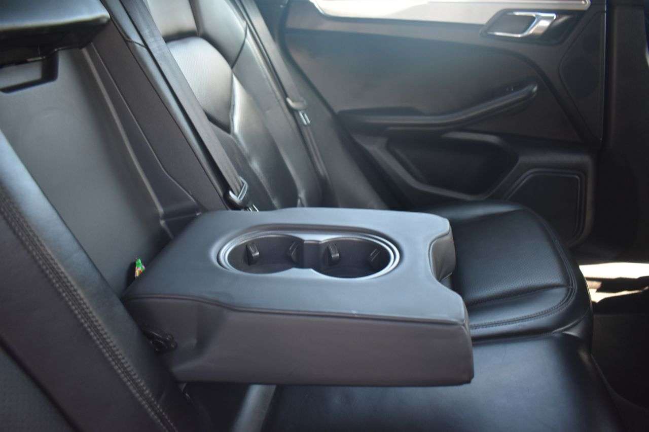 2016 PORSCHE MACAN 2016 PORSCHE MACAN
