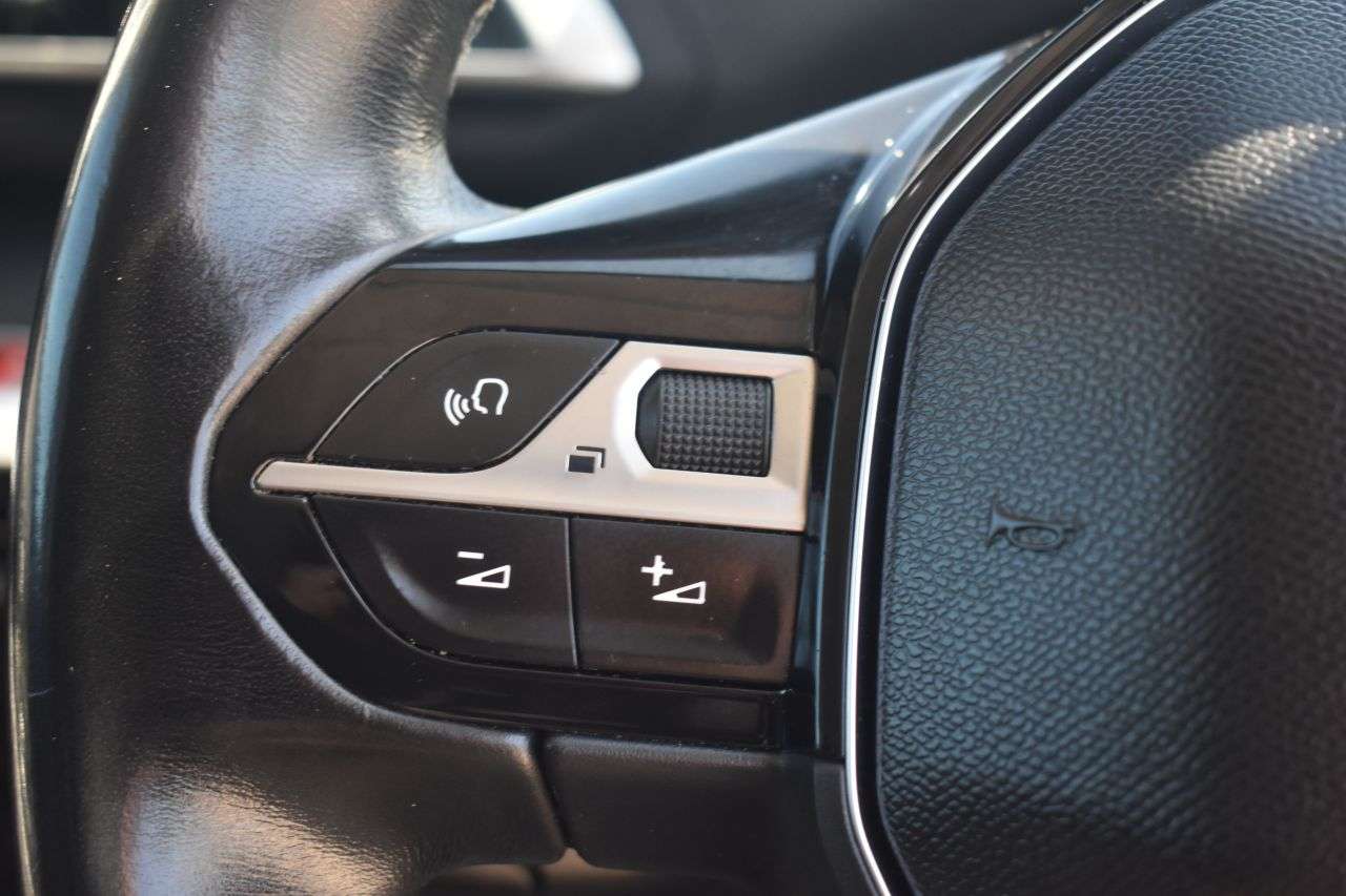 2017 PEUGEOT 3008 2017 PEUGEOT 3008