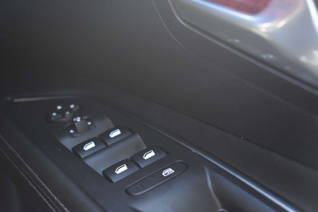 2017 PEUGEOT 3008 2017 PEUGEOT 3008